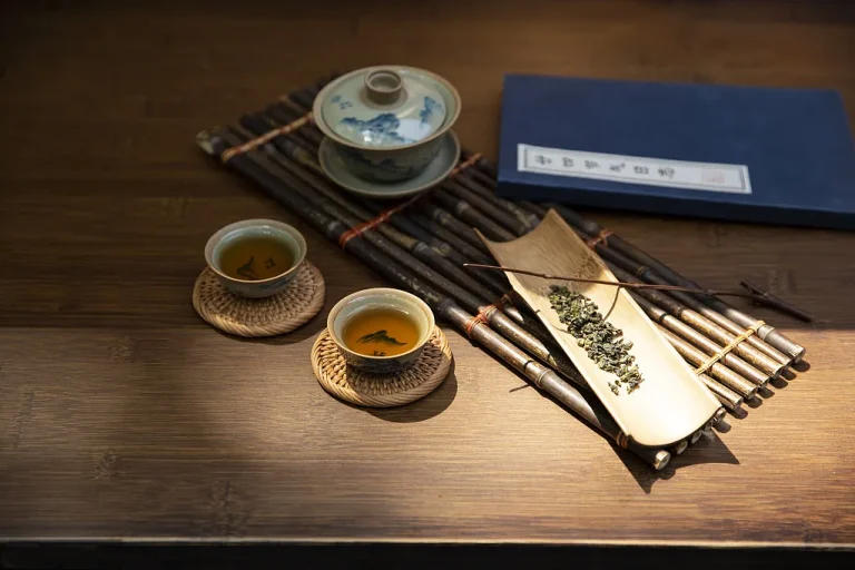 Tea as Traditional Chinese Medicine