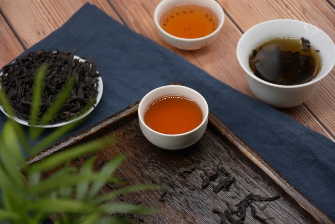 Da Hong Gao, the Great Red Robe (tea), also known as the "Big Red Robe